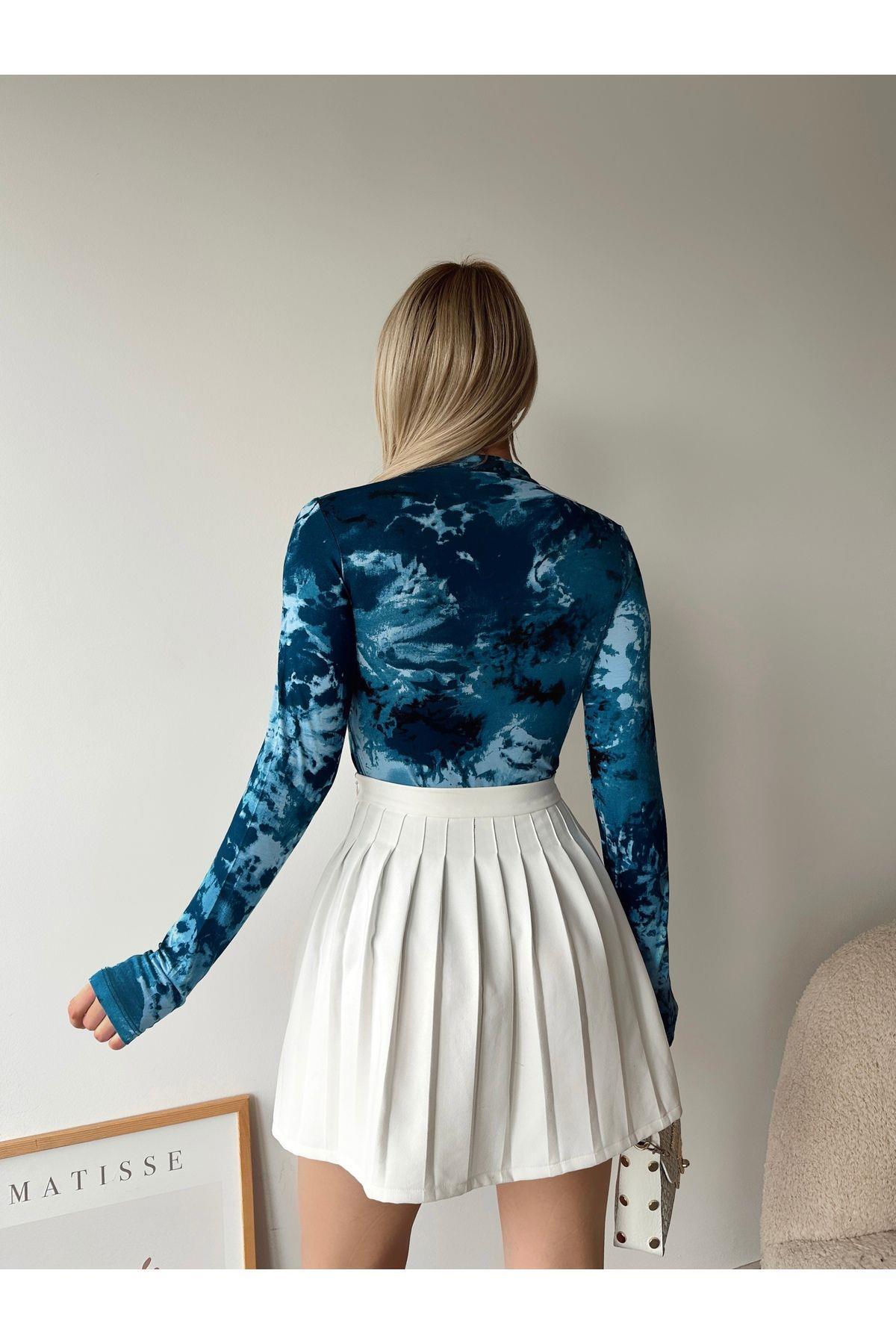 Batik Desen Yarım Balıkçı Uzun Kol Bluz