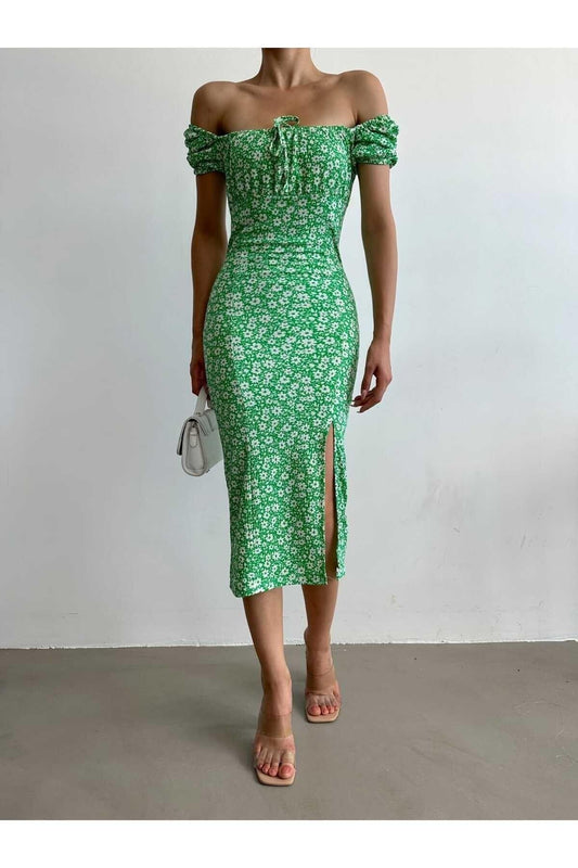 Çiçek Desenli Yırtmaçlı Madonna Yaka Midi Elbise