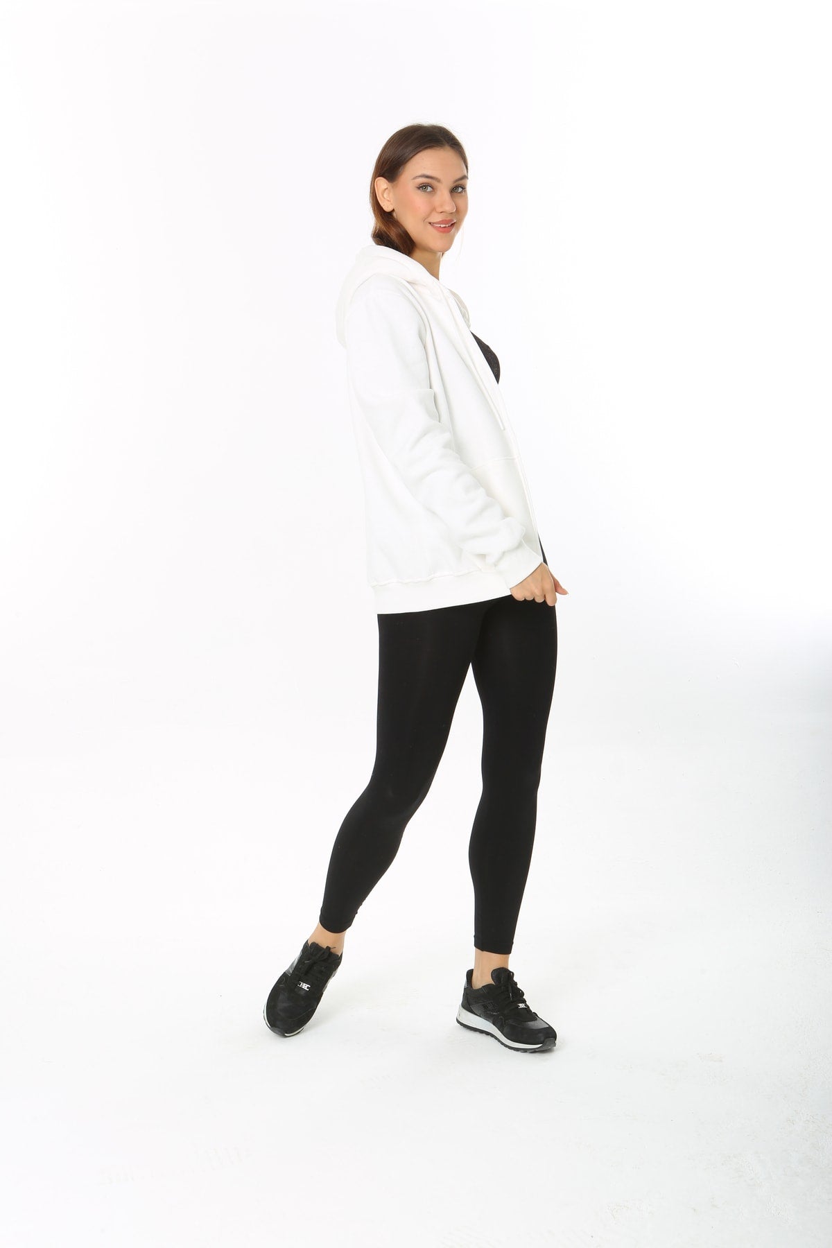 Kadın Beyaz Kapüşonlu Fermuarlı 3 Üç İplik Polar Sweatshirt