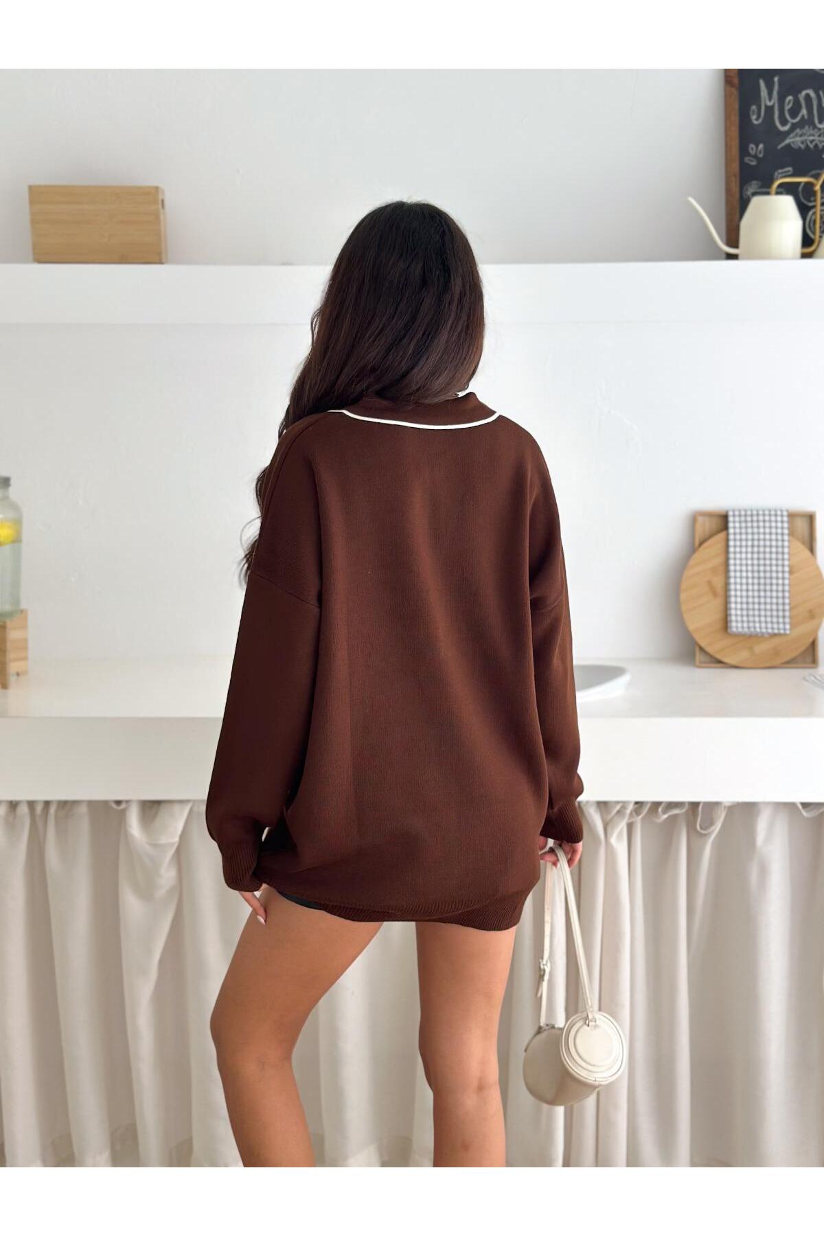 Kontrast Detaylı Polo Yaka Oversize Triko Kazak