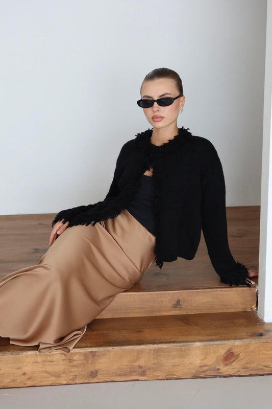 Püskül Detaylı Triko Hırka