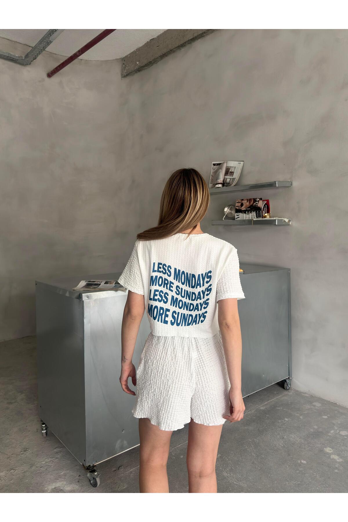 Rahat Fit Dokulu Şortlu Takım