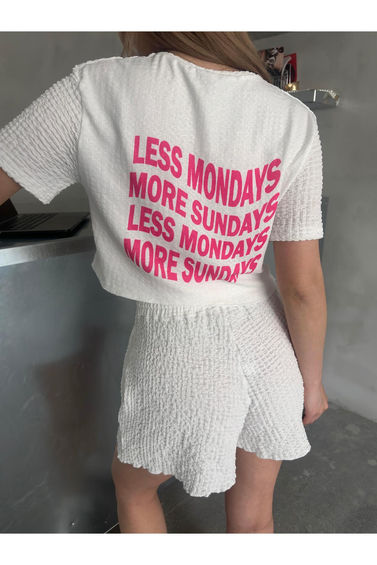 Rahat Fit Dokulu Şortlu Takım