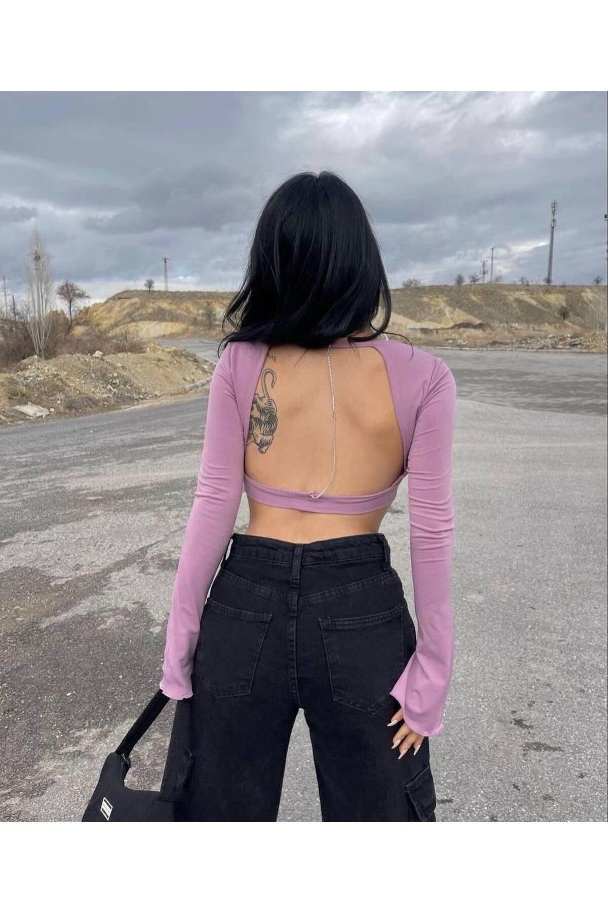 Sırt Dekolteli Zincir Detaylı Crop