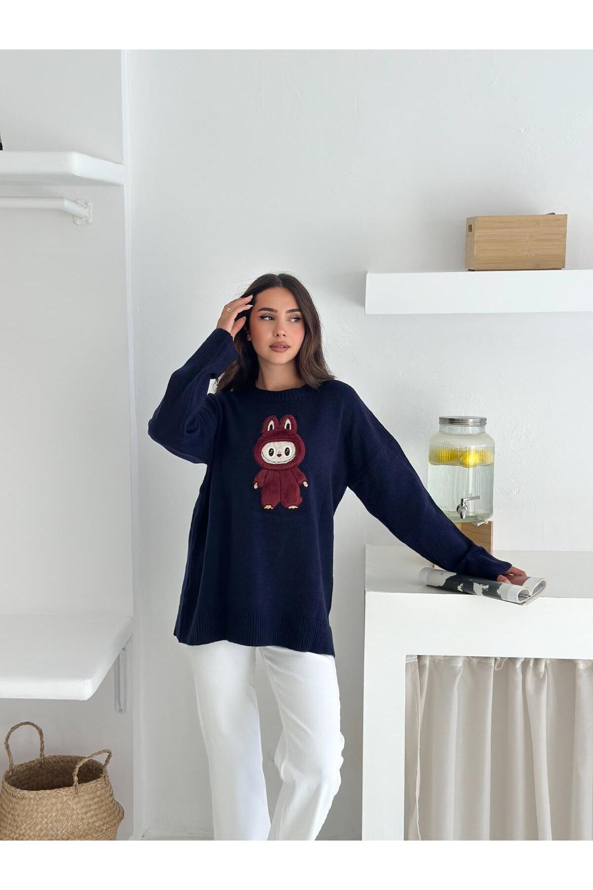 Tavşan Figürlü Oversize Bisiklet Yaka Triko Kazak