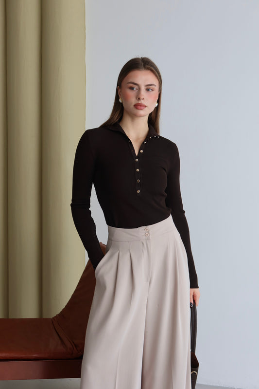 Metal Düğmeli Hakim Yaka (Yarım Balıkçı) Fitilli Triko Kazak