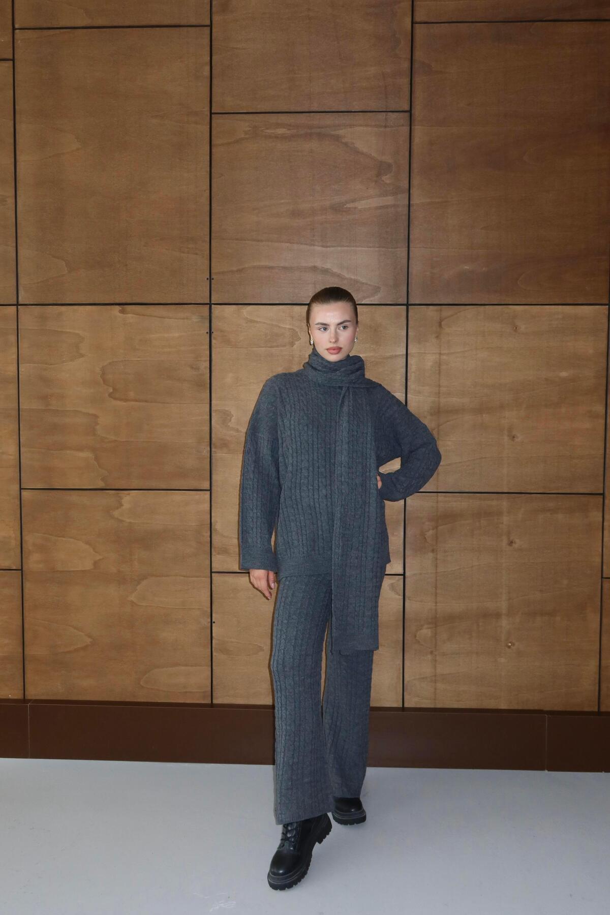 Atkılı Kablo Desenli Oversize Triko Takım