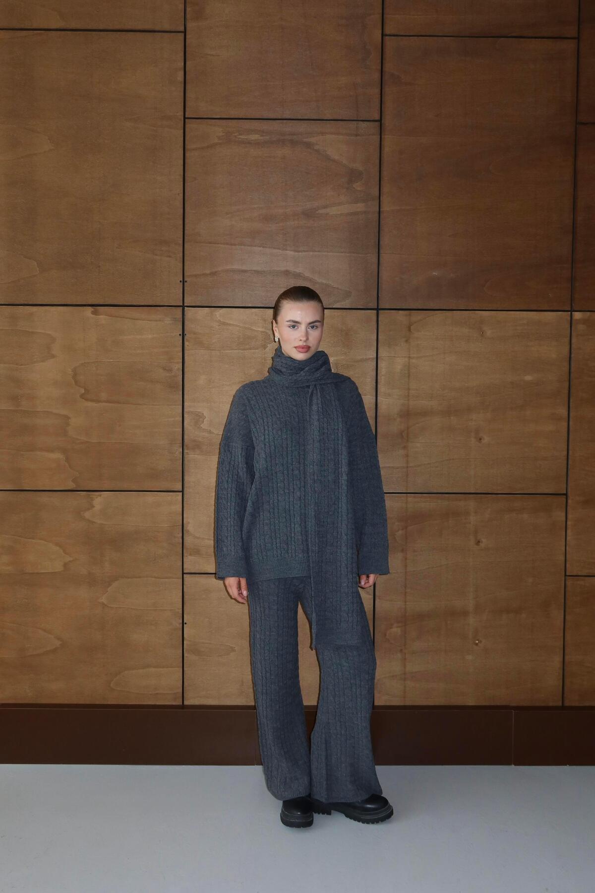 Atkılı Kablo Desenli Oversize Triko Takım