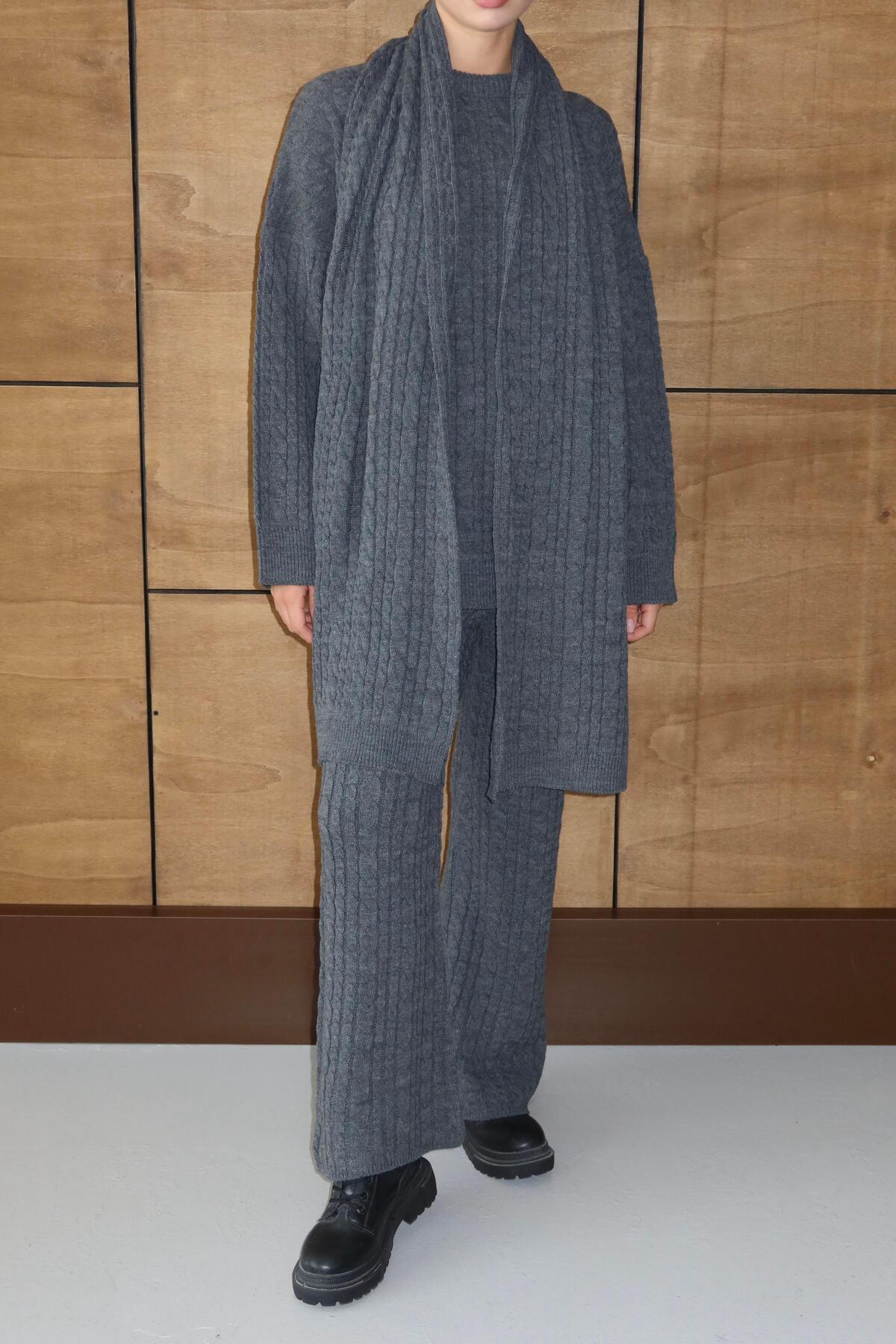 Atkılı Kablo Desenli Oversize Triko Takım