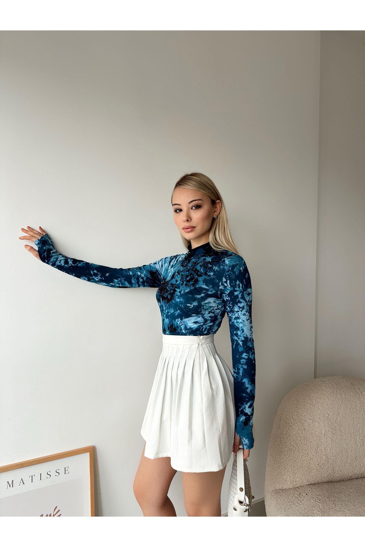 Batik Desen Yarım Balıkçı Uzun Kol Bluz