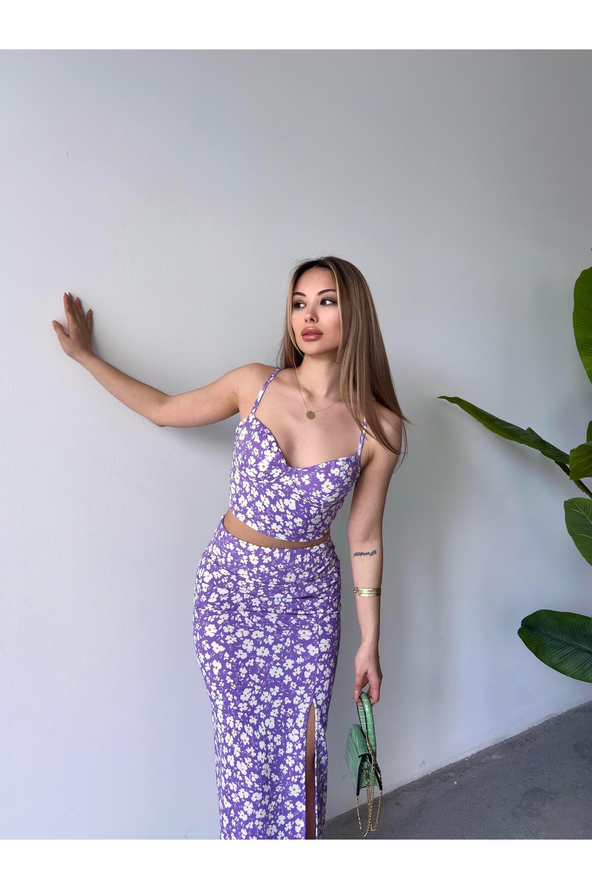 Çiçek Desenli Lila Kalp Yaka Crop ve Yırtmaçlı Midi Etek Takım