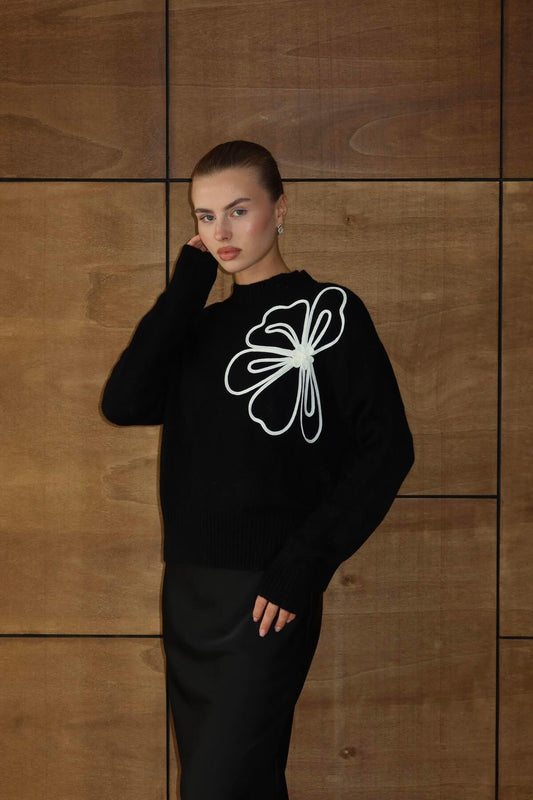 Çiçek Desenli Triko Kazak