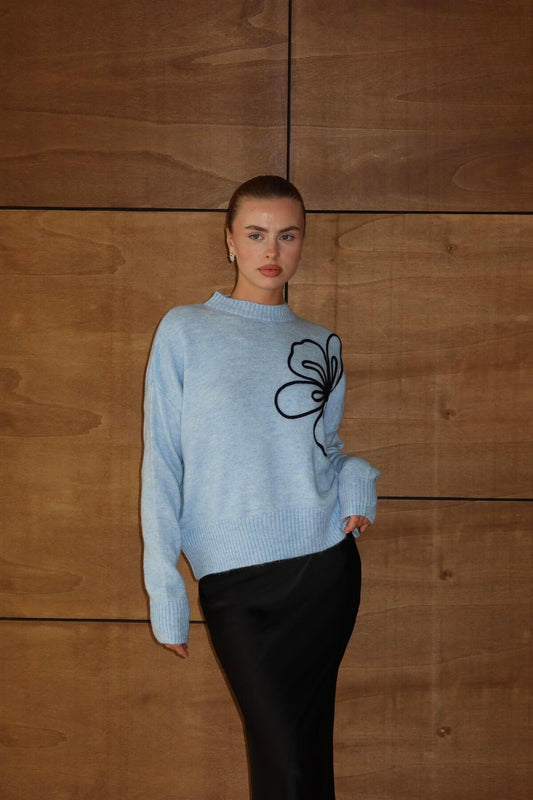 Çiçek Desenli Triko Kazak