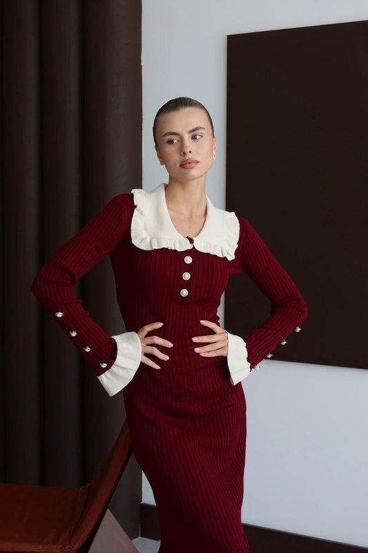 Fırfır Yaka İnci Düğmeli Uzun Kollu Triko Elbise