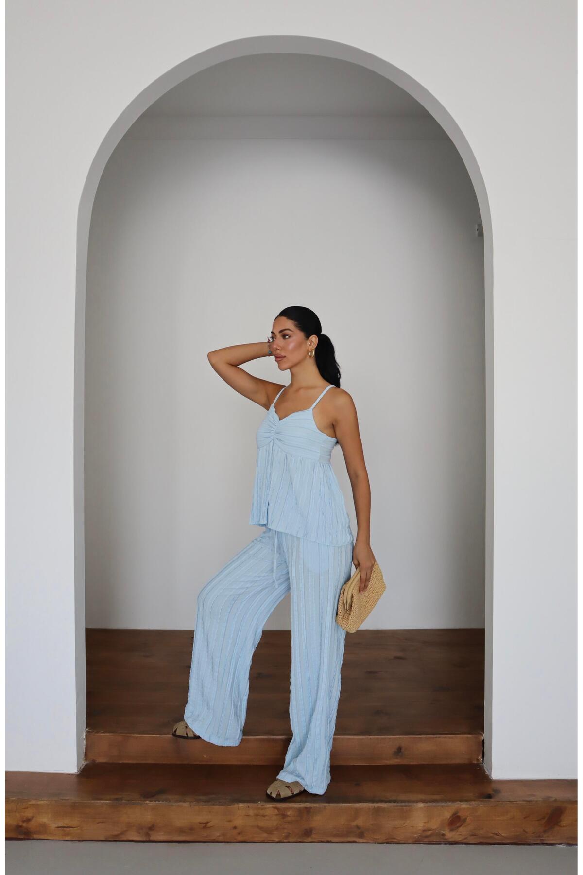 Fitil Desenli Askılı Bluz & Pantolon İkili Takım