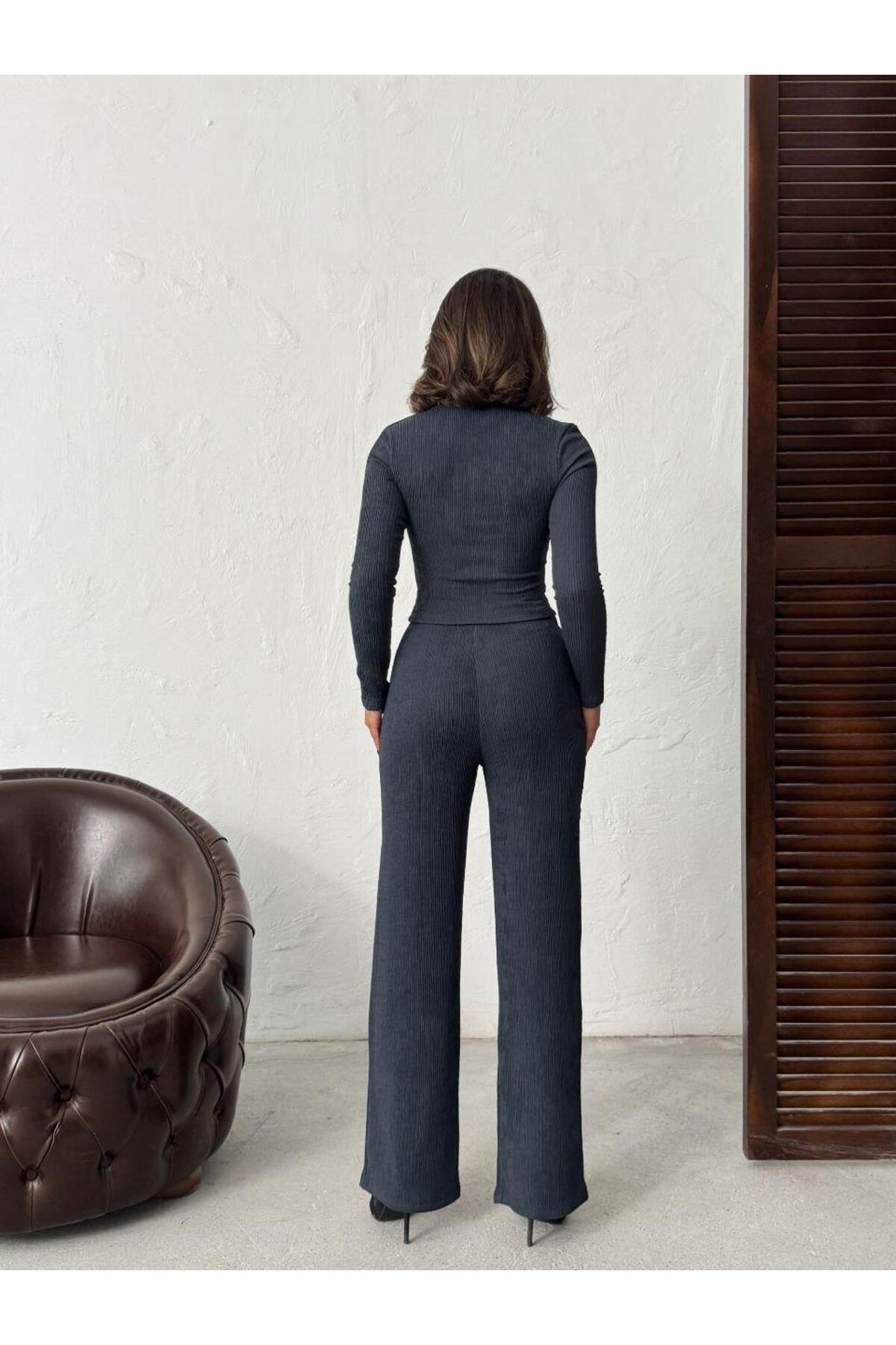 Güneş Broşlu Meloni Kumaş Kare Yaka Crop Alt-Üst Takım