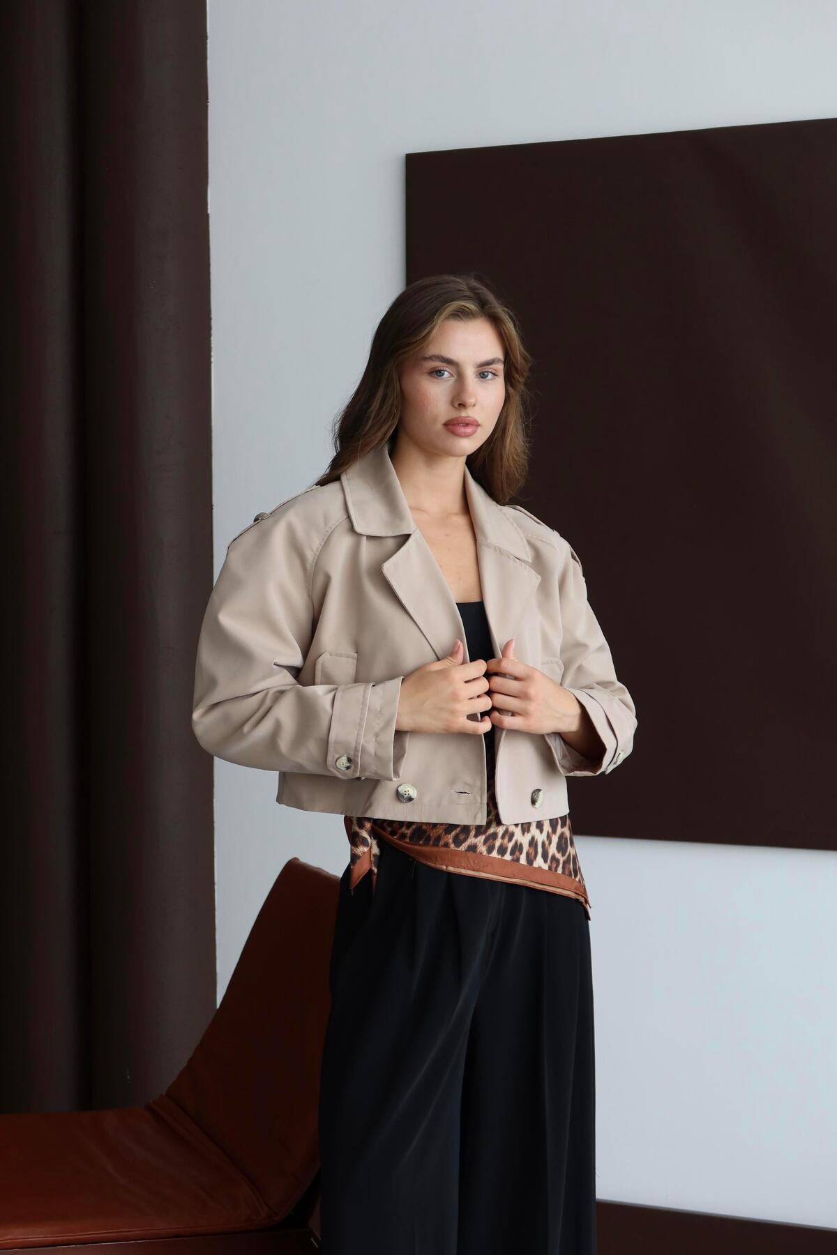 Kısa Kruvaze Crop Trençkot