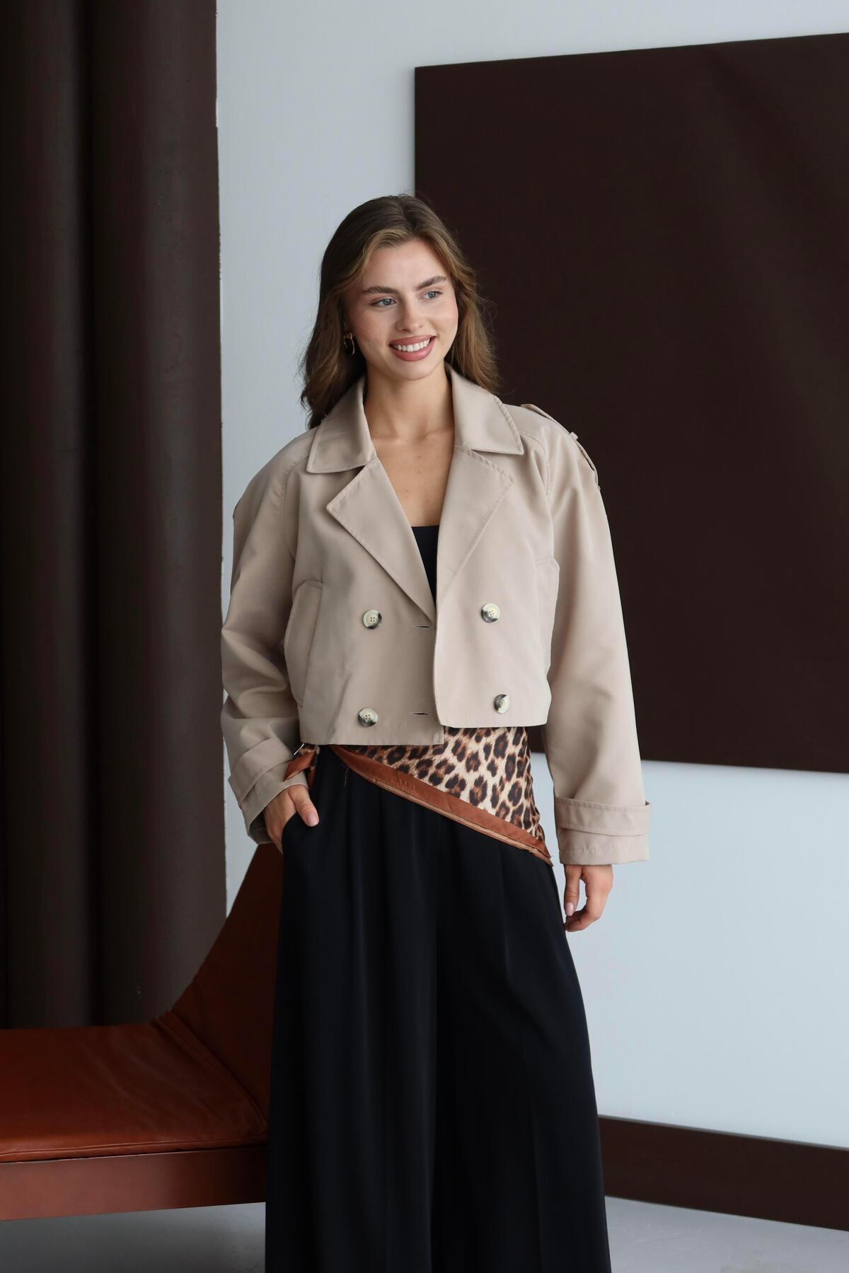 Kısa Kruvaze Crop Trençkot