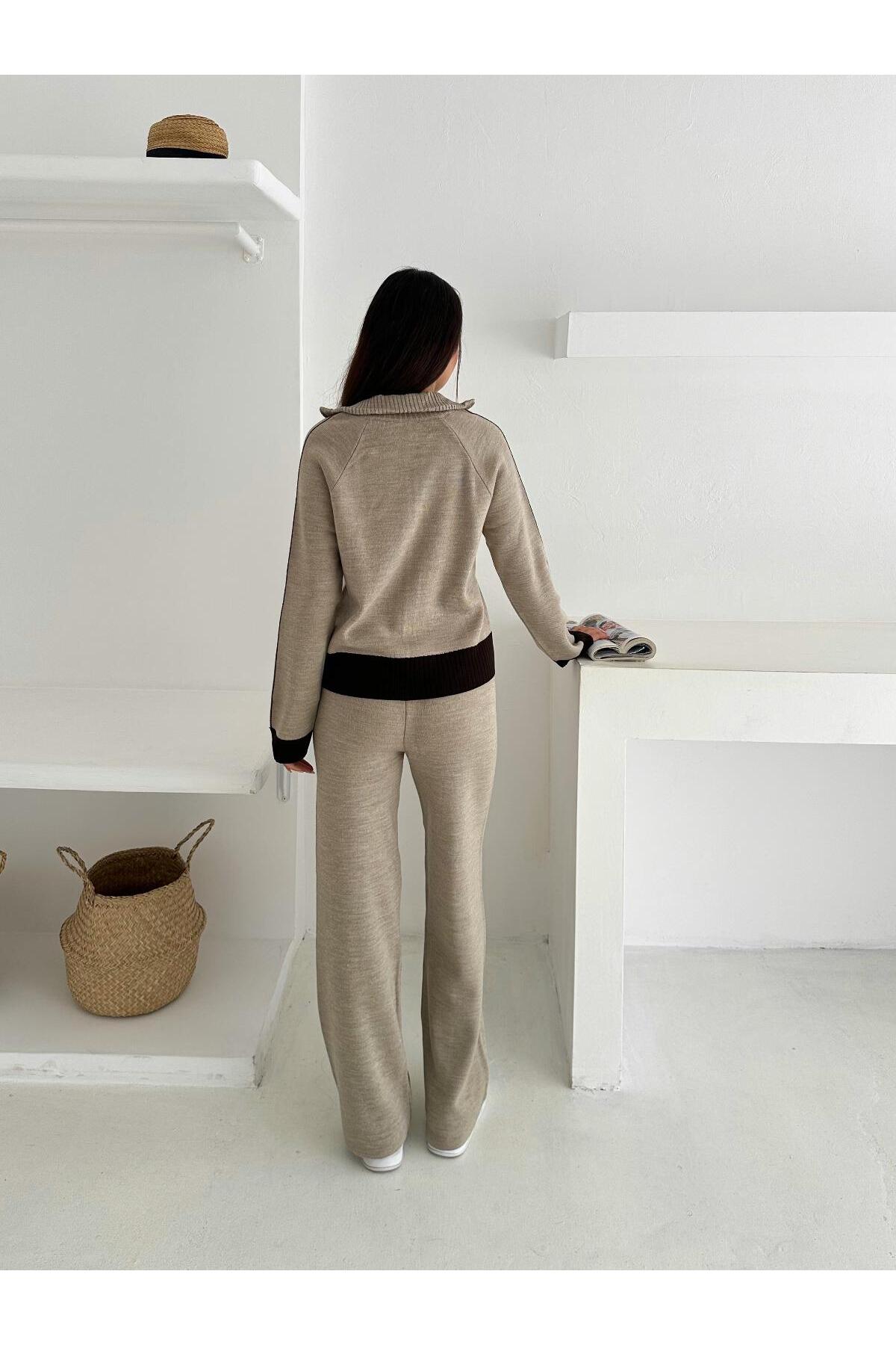 Kontrast Dikişli Çift Yönlü Fermuarlı Dik Yakalı Triko Takım
