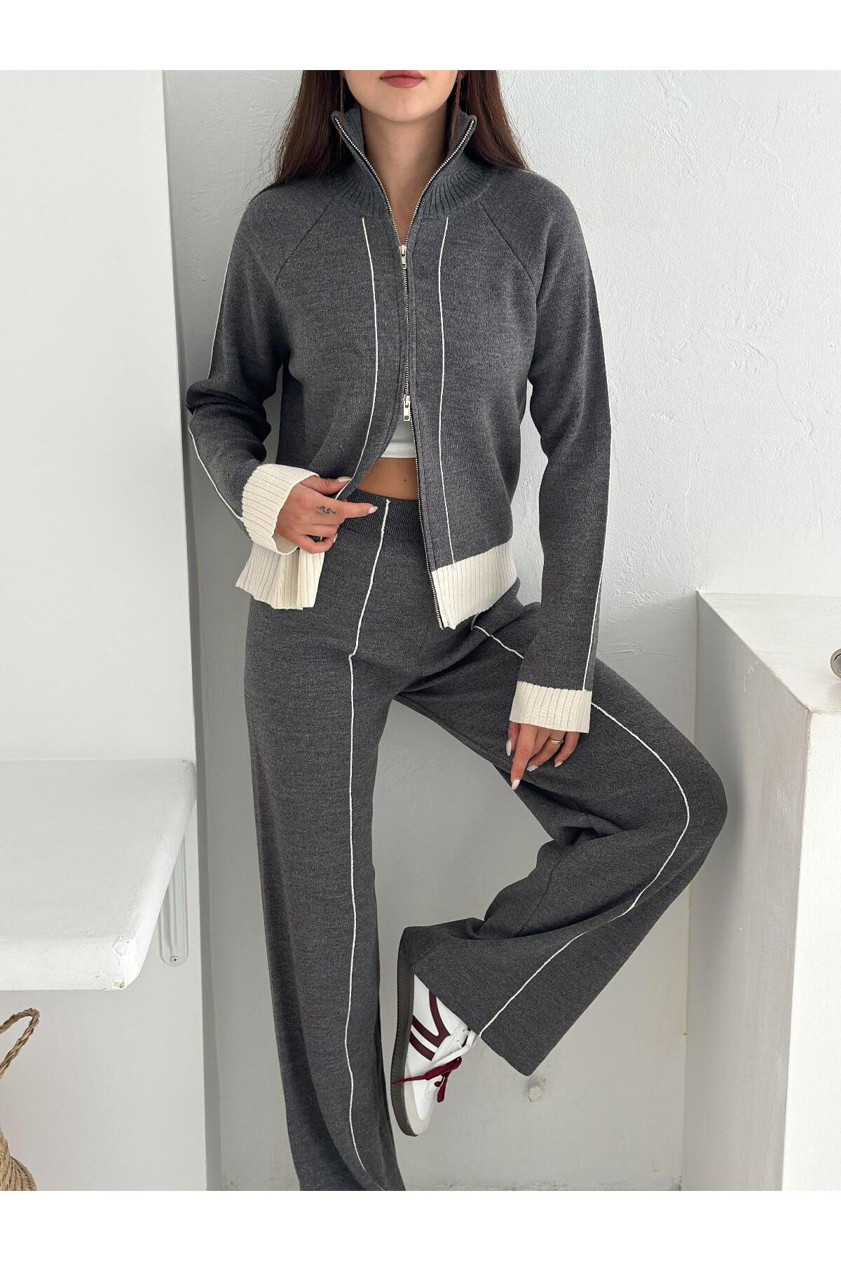 Kontrast Dikişli Çift Yönlü Fermuarlı Dik Yakalı Triko Takım