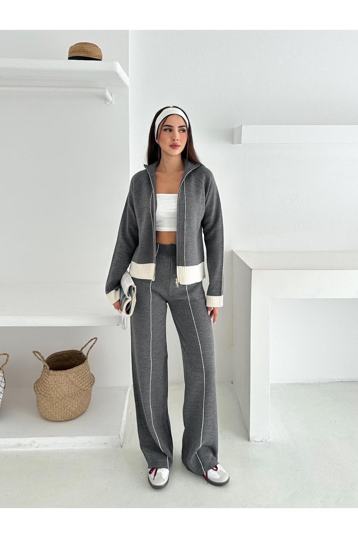 Kontrast Dikişli Çift Yönlü Fermuarlı Dik Yakalı Triko Takım