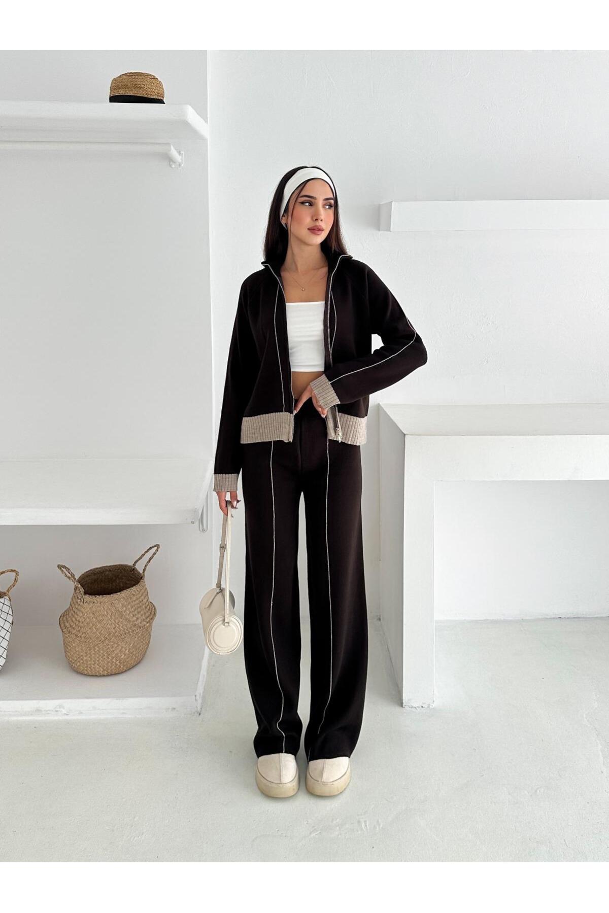 Kontrast Dikişli Çift Yönlü Fermuarlı Dik Yakalı Triko Takım