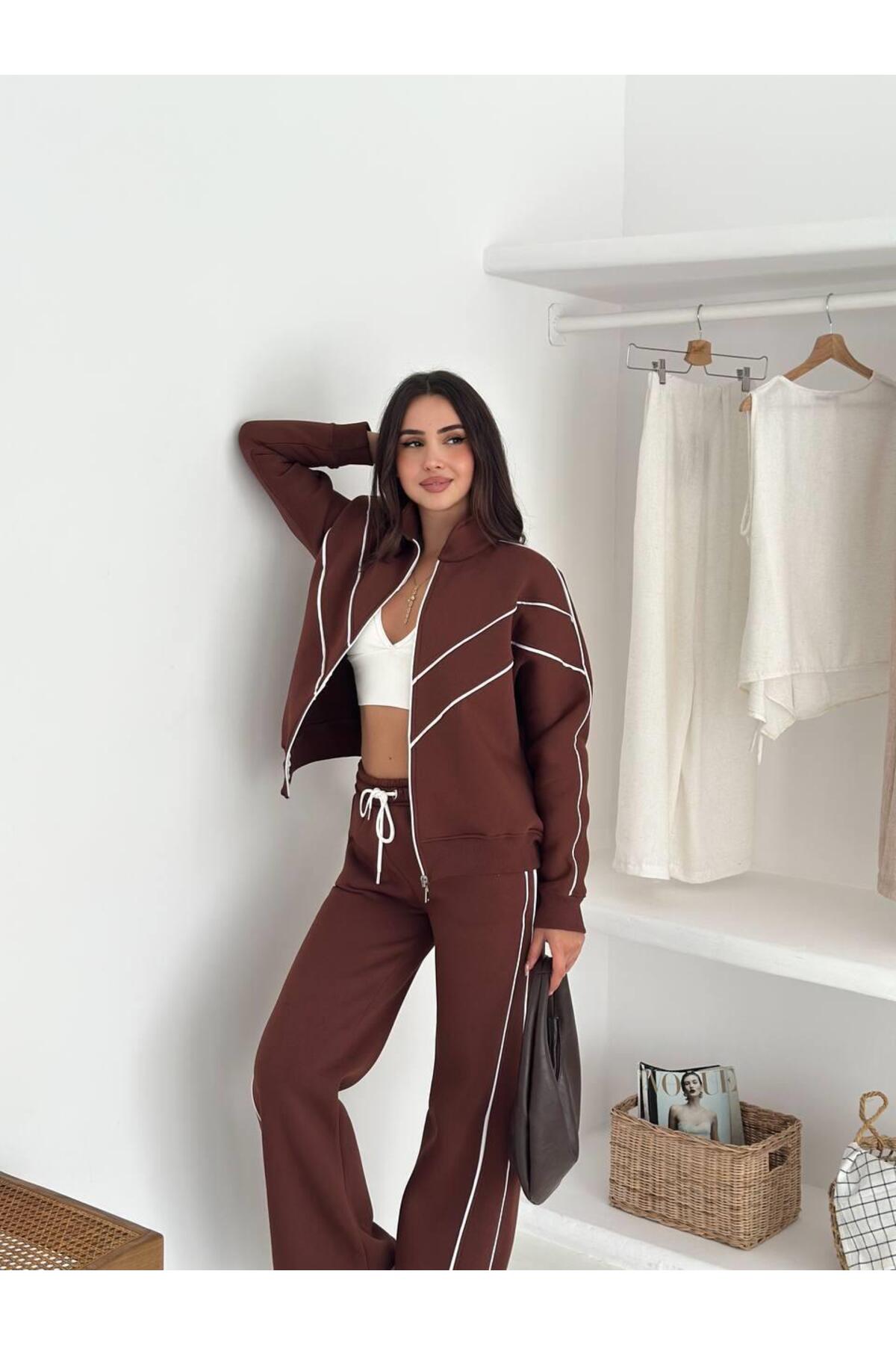 Kontrast Şeritli Fermuarlı Dik Yaka 3 İplik Eşofman Takımı