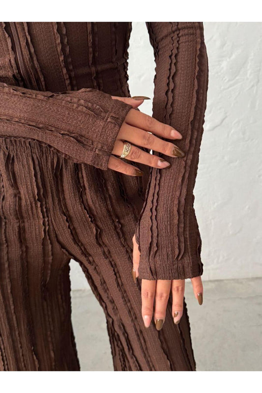 Parmak Geçmeli Kapüşonlu Crop Hırka & Geniş Paça Pantolon Dokulu Takım