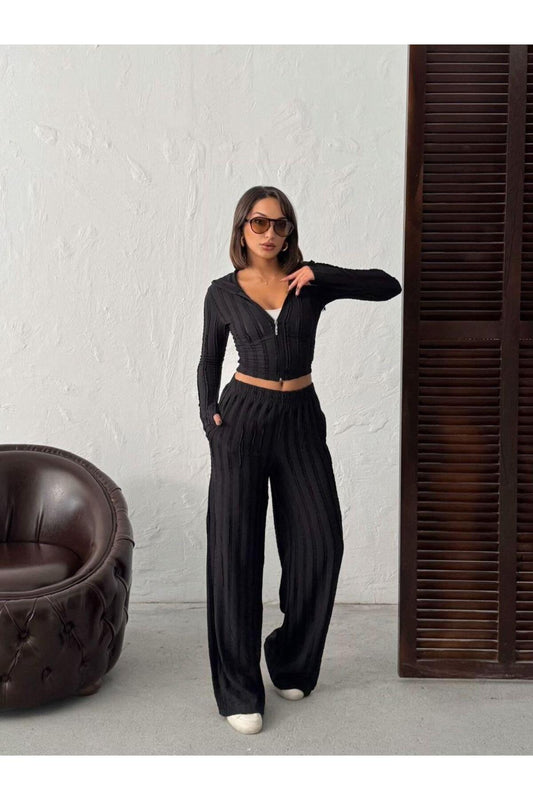 Parmak Geçmeli Kapüşonlu Crop Hırka & Geniş Paça Pantolon Dokulu Takım