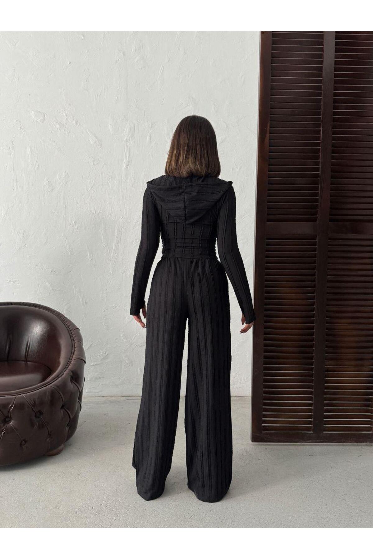 Parmak Geçmeli Kapüşonlu Crop Hırka & Geniş Paça Pantolon Dokulu Takım