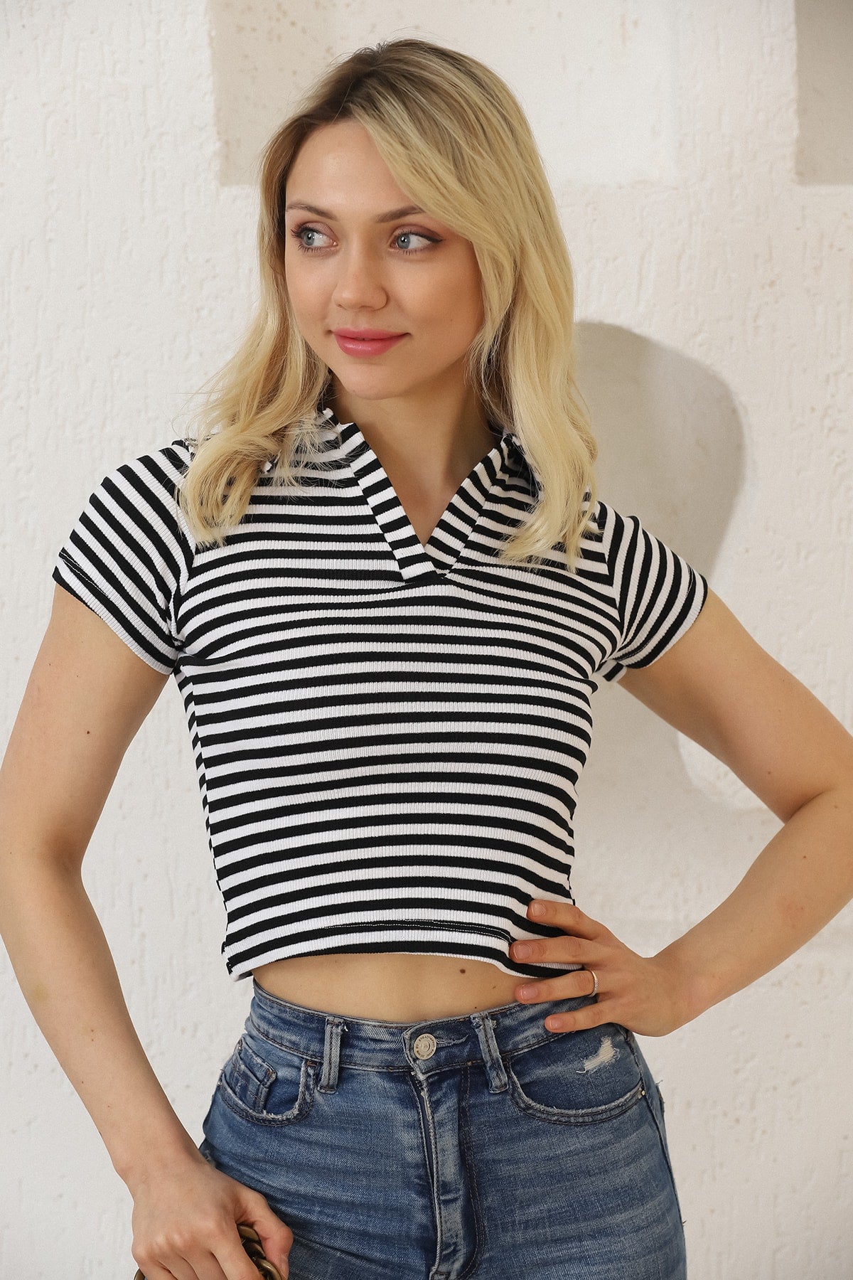 Polo Yaka Çizgili Fitilli Crop Body