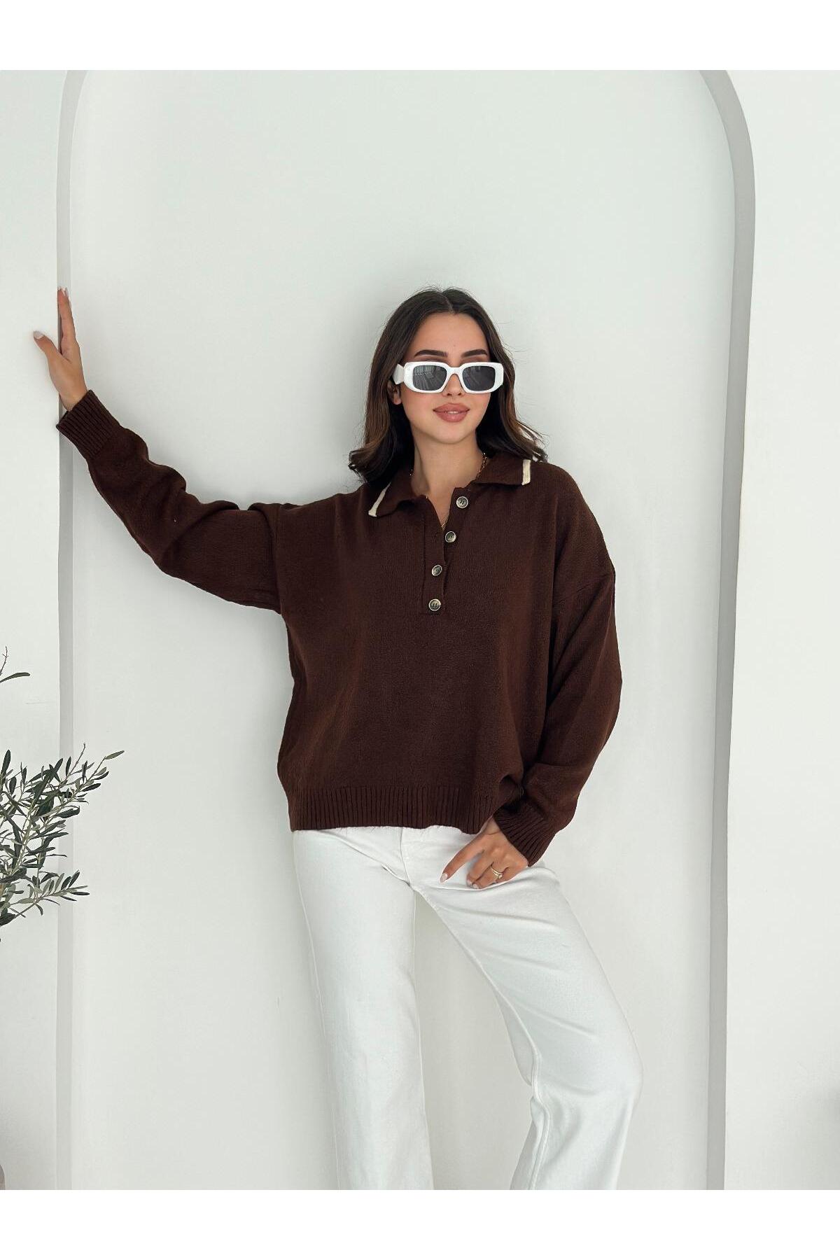 Polo Yaka Düğmeli Yumuşak Dokulu Triko Kazak