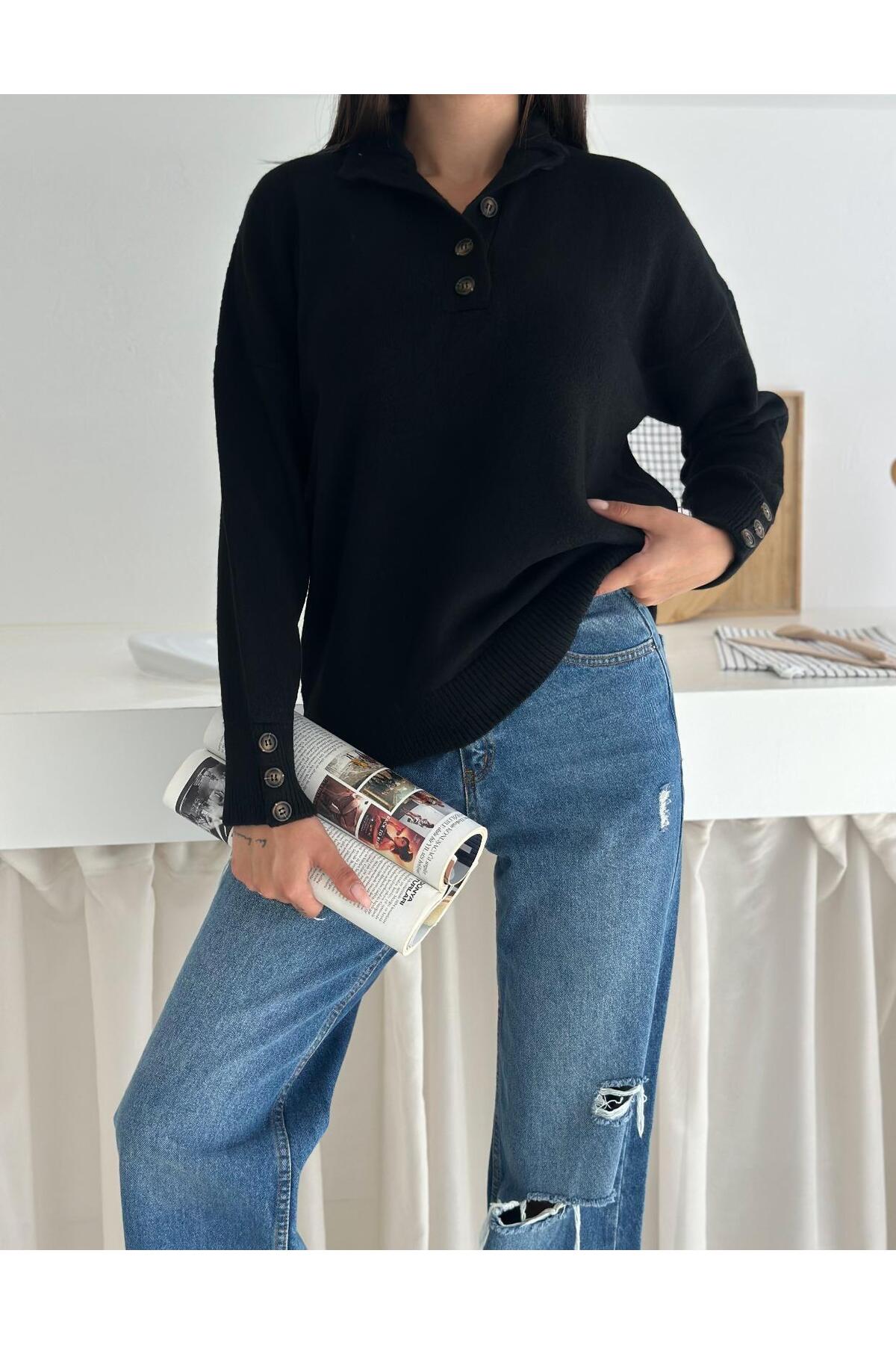 Polo Yaka Yarım Pat Kol Düğme Detay Triko Kazak