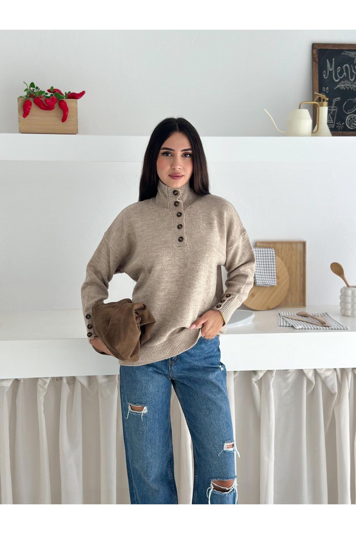 Polo Yaka Yarım Pat Kol Düğme Detay Triko Kazak
