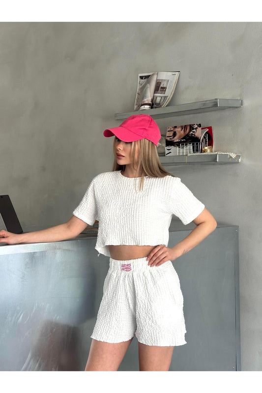 Rahat Fit Dokulu Şortlu Takım