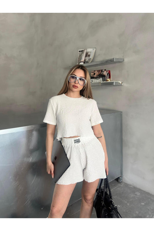 Rahat Fit Dokulu Şortlu Takım