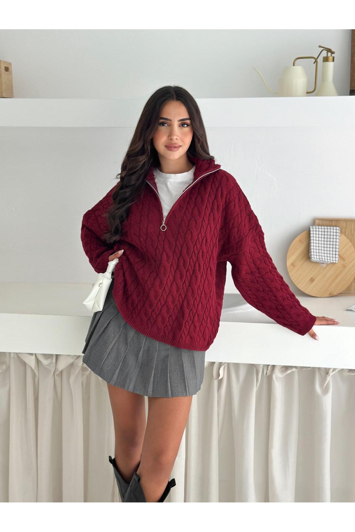 Saç Örgü Desenli Yarım Fermuarlı Dik Yaka Triko Kazak