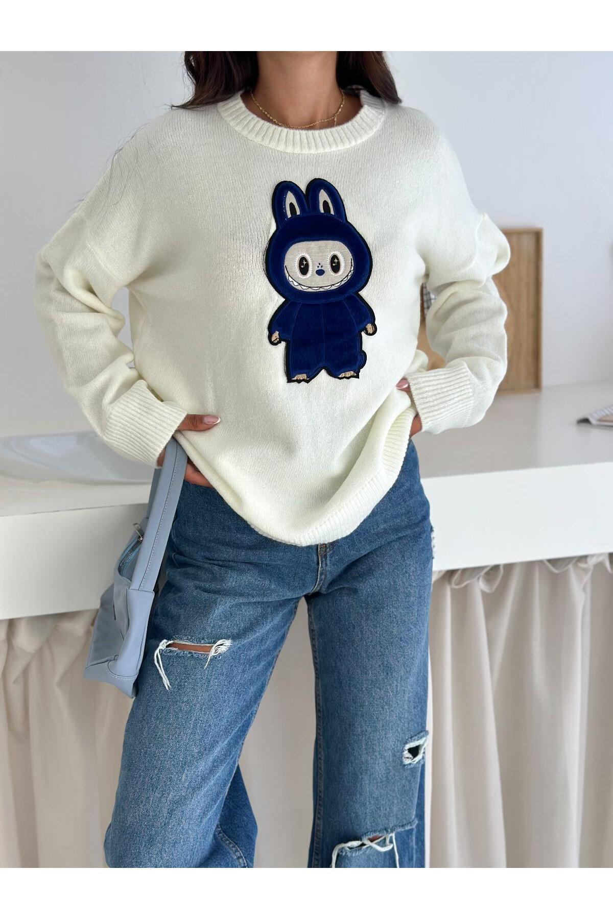 Tavşan Figürlü Oversize Bisiklet Yaka Triko Kazak