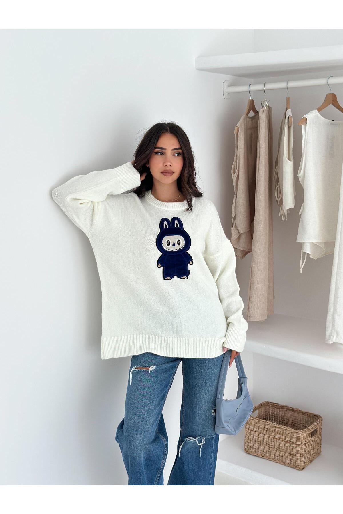 Tavşan Figürlü Oversize Bisiklet Yaka Triko Kazak