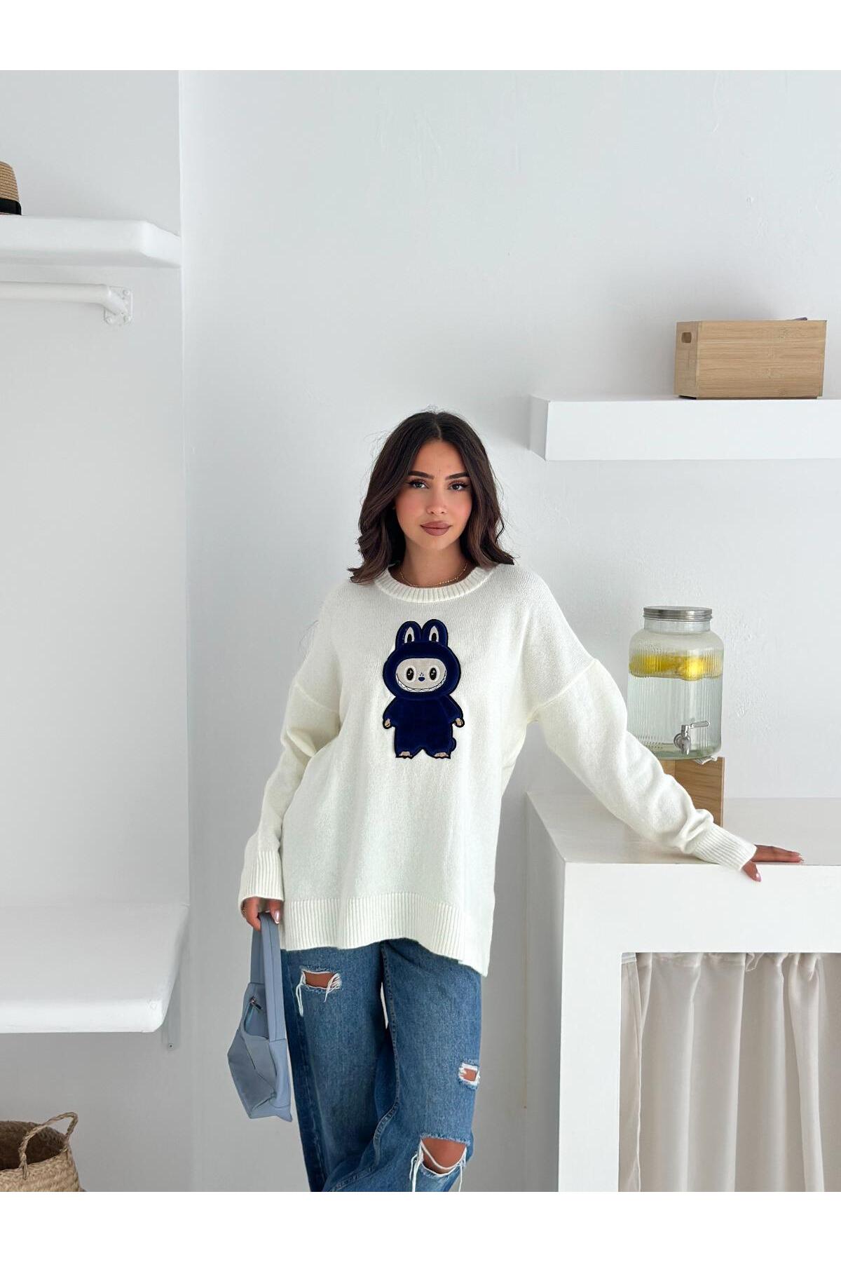 Tavşan Figürlü Oversize Bisiklet Yaka Triko Kazak