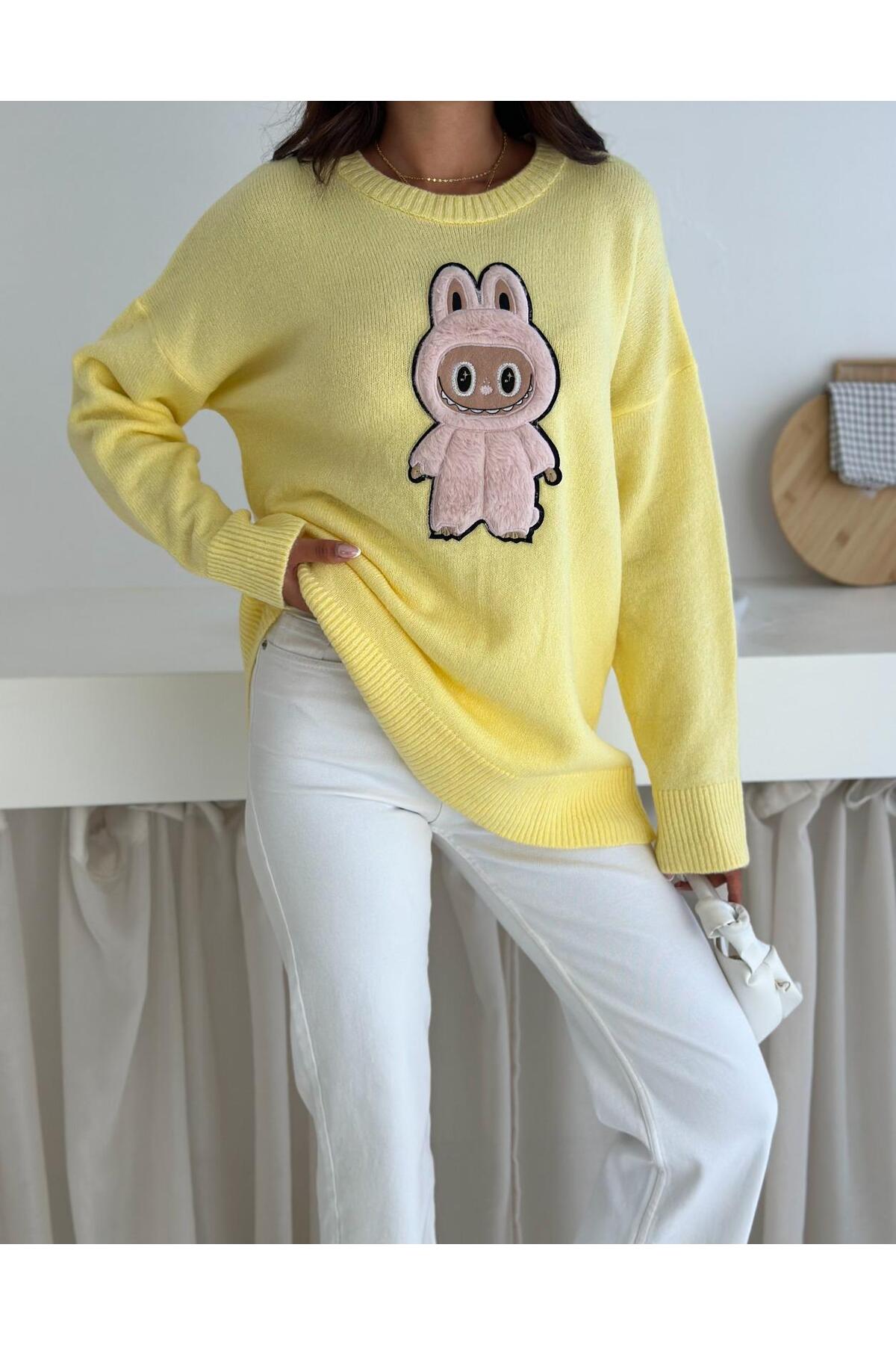 Tavşan Figürlü Oversize Bisiklet Yaka Triko Kazak