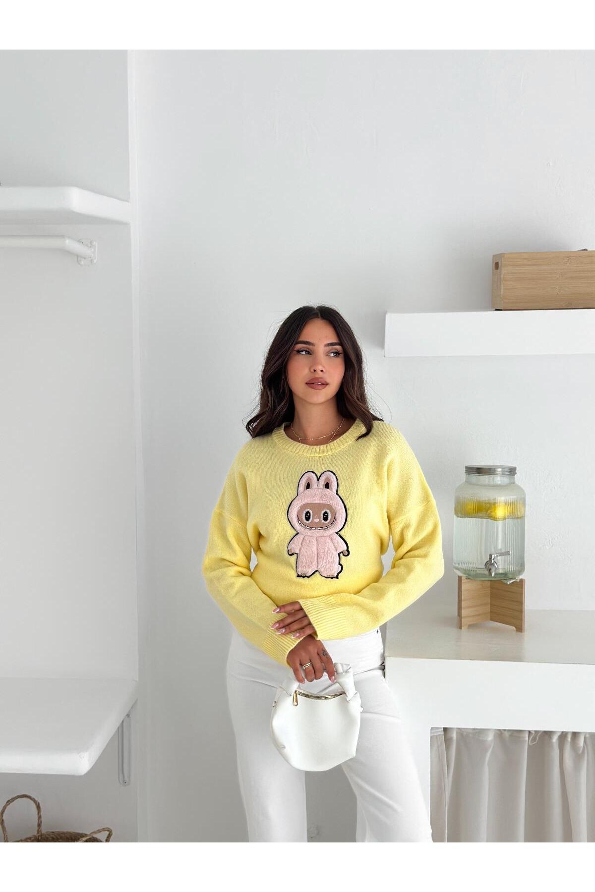 Tavşan Figürlü Oversize Bisiklet Yaka Triko Kazak